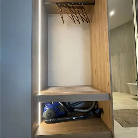 Marina Bay Luxury Apartment
