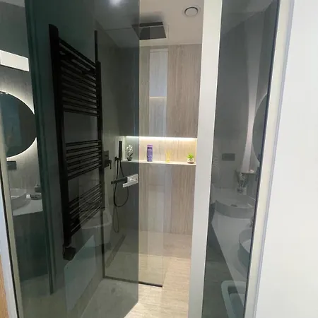 Marina Bay Luxury Apartment