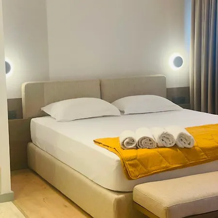 Marina Bay Luxury Apartment