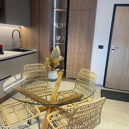 Marina Bay Luxury Apartment Vlore